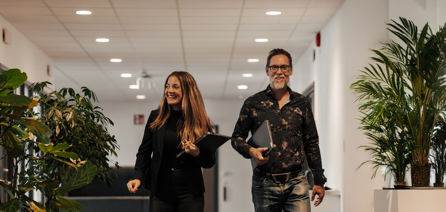 wide image of a lady